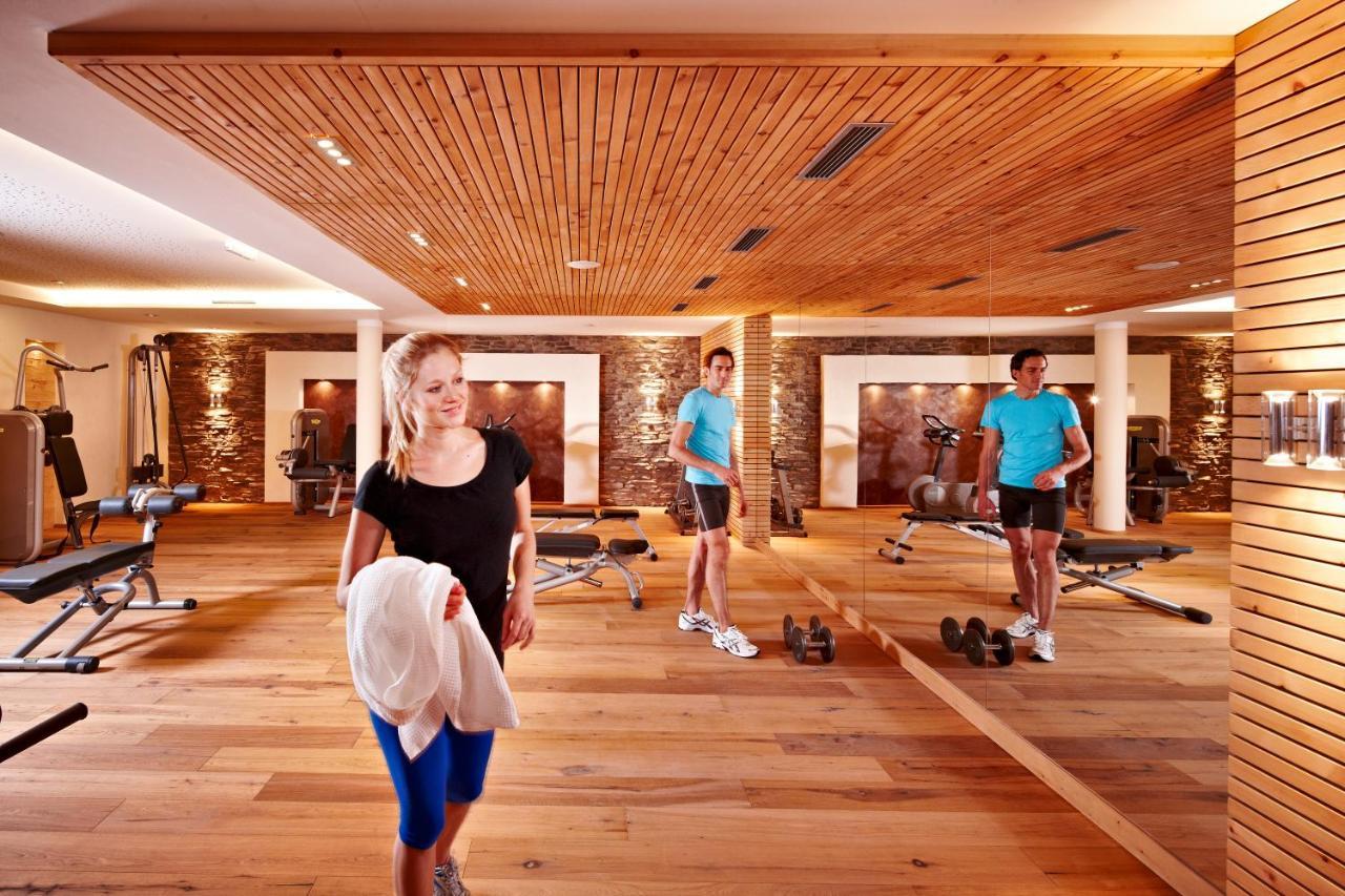 Hotel Berghof Crystal Spa & Sports Тукс Екстериор снимка