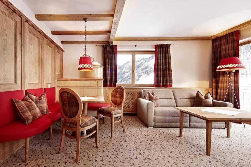 Hotel Berghof Crystal Spa & Sports Тукс Екстериор снимка